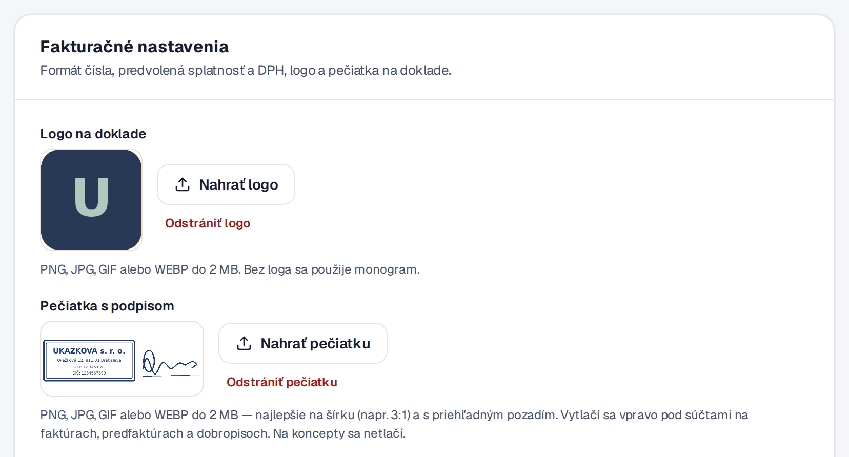 Nastavenia → Fakturácia v Easy Faktúre: pole Logo na doklade a pod ním pole Pečiatka s podpisom s náhľadom nahratej pečiatky a tlačidlami Nahrať pečiatku a Odstrániť pečiatku.